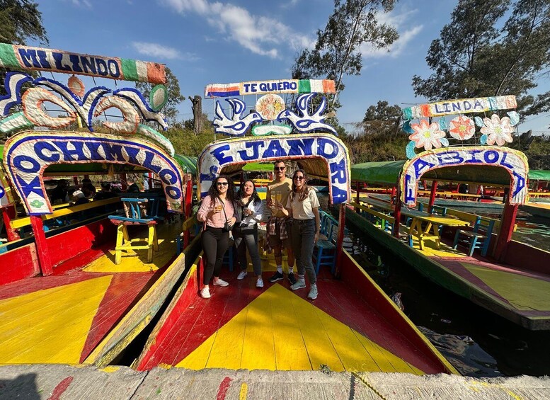 Picture 2 for Activity Mexico City: Xochimilco Boat Tour with Meal and Drinks