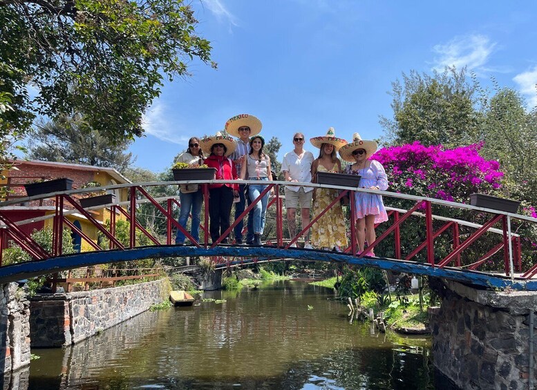 Picture 7 for Activity Mexico City: Xochimilco Boat Tour with Meal and Drinks