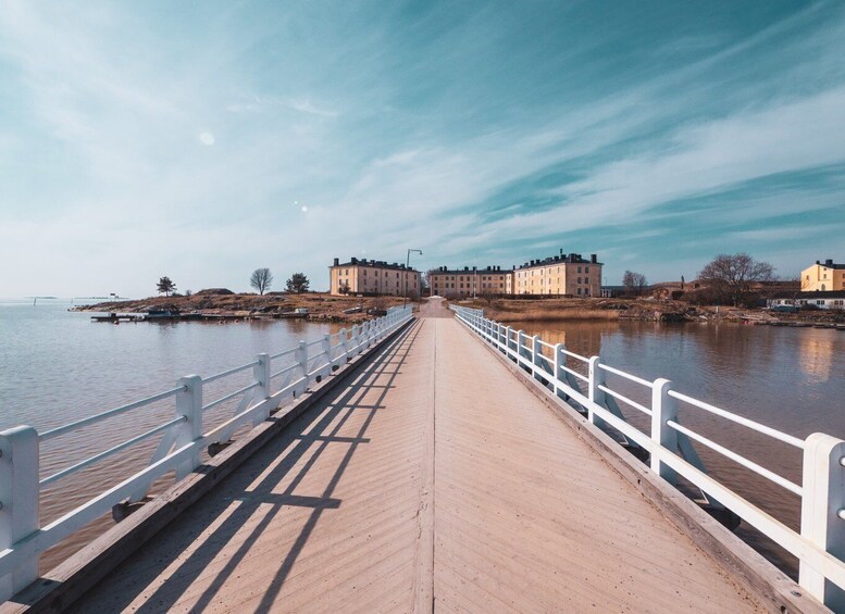Helsinki: Capture the most Photogenic Spots with a Local