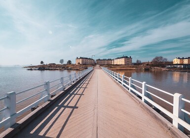 Helsinki: Capture the most Photogenic Spots with a Local