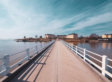 Helsinki: Capture the most Photogenic Spots with a Local