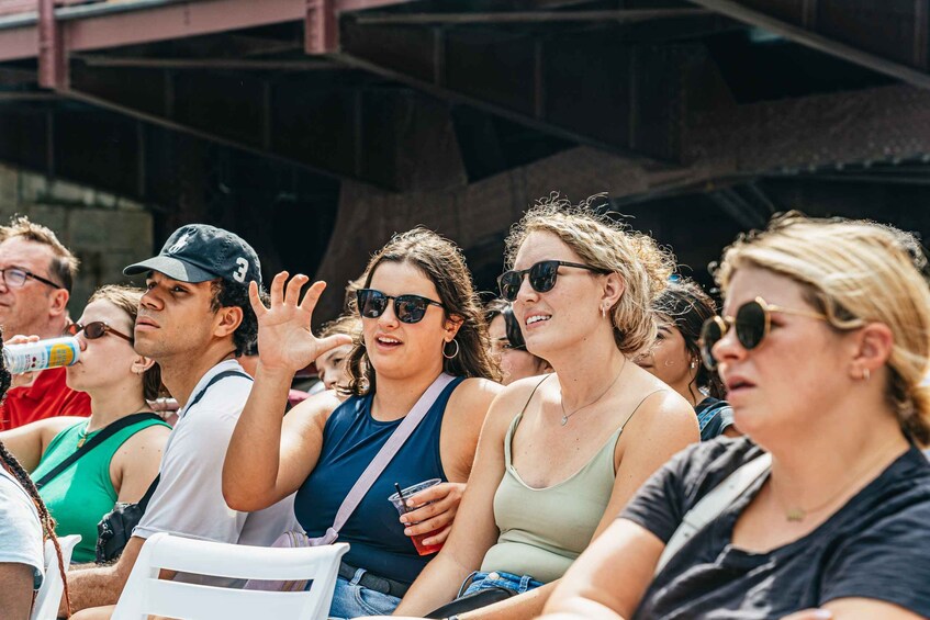 Picture 12 for Activity Chicago River: 1.5-Hour Guided Architecture Cruise