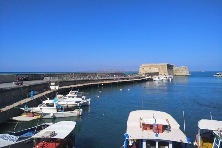 Ecobike Private City Tour with Authentic Cretan Food Tasting