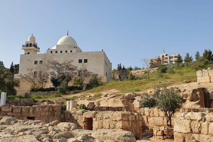 Seven Sleepers Cave and King Abdullah Mosque Islamic Private Tour