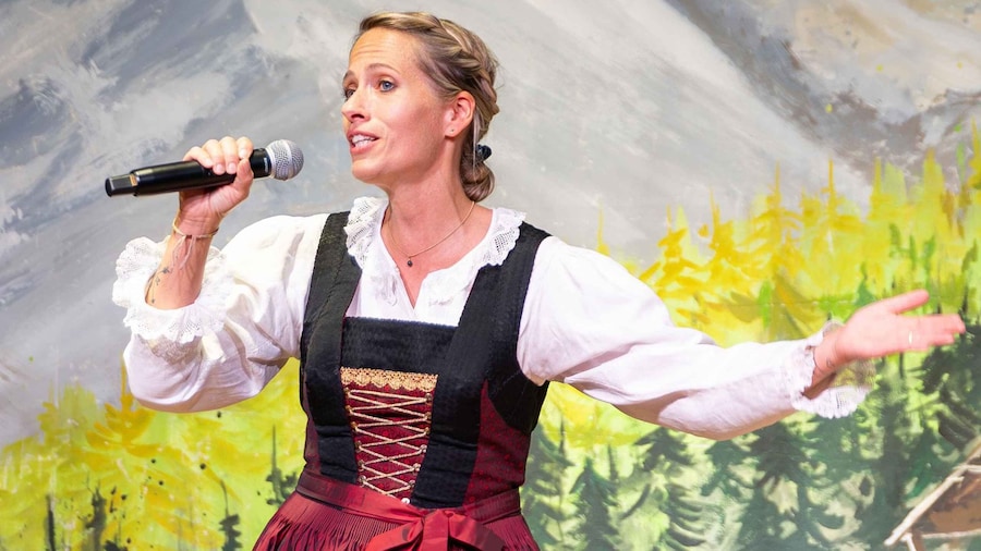 Tyrolean Evenings Family Gundolf in Innsbruck