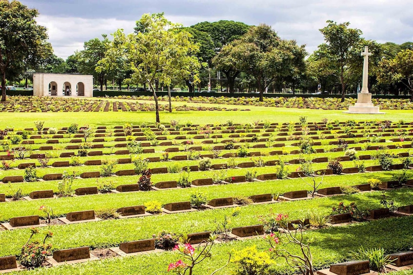 Private Floating Market & River Kwai Tour with Speedboat and Lunch