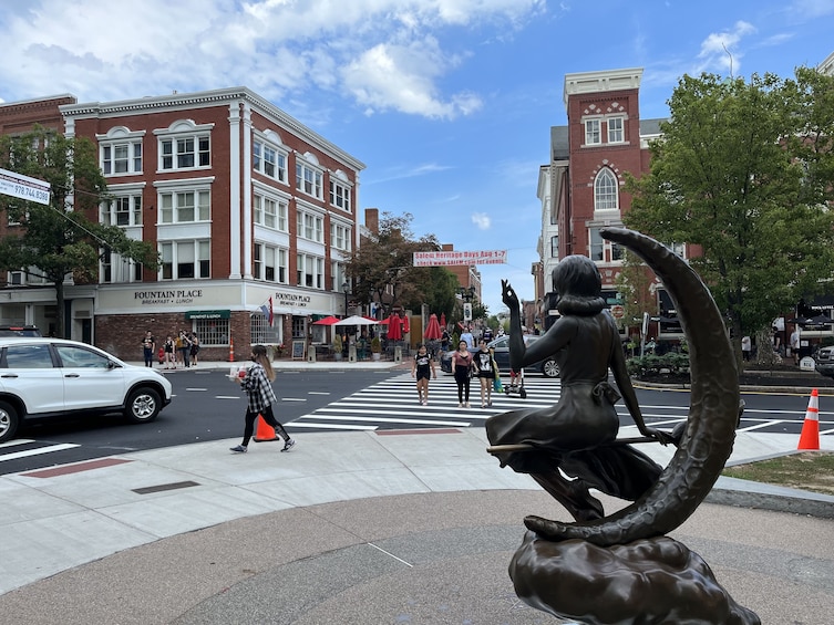 The Legacy of Witches: Salem Day Tour from Boston