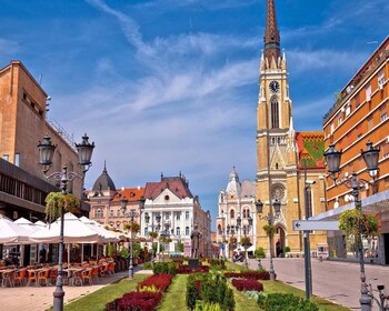 Från Belgrad: Sremski Karlovci & Novi Sad med vinprovning