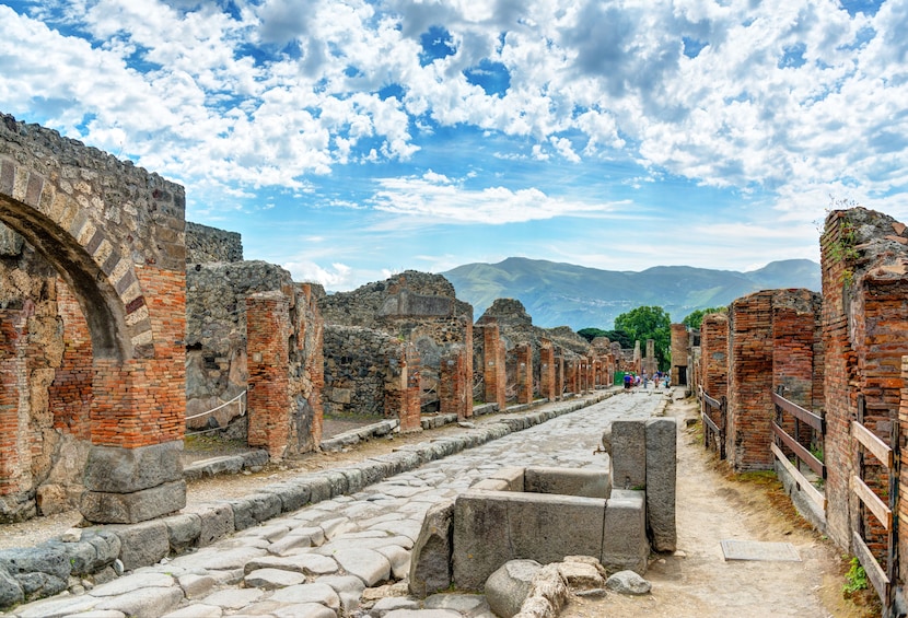 Pompeii Pass