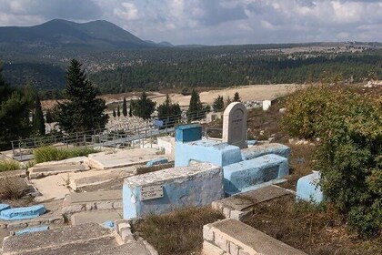 Private Judaism Tour of Visiting Tombs of Pious Jews in North