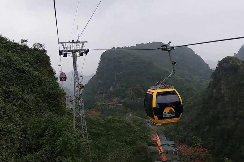 Cable car - Perfume pagoda