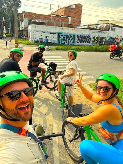 Picture 20 for Activity Medellin: Bike City Tour with Local Food and Drink Tastings