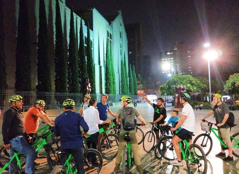 Picture 5 for Activity Medellin: Bike City Tour with Local Food and Drink Tastings