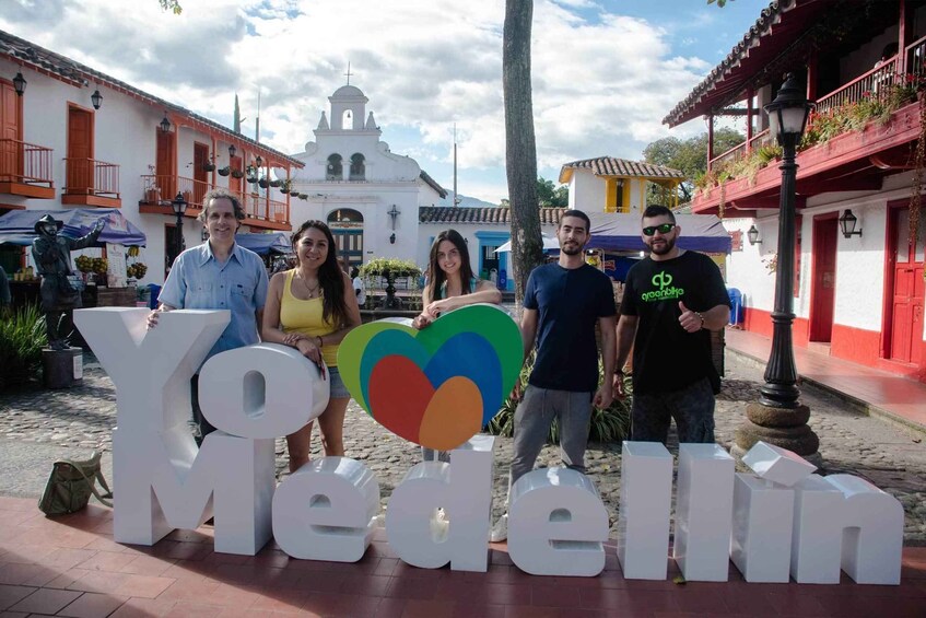 Picture 3 for Activity Medellin: Bike City Tour with Local Food and Drink Tastings