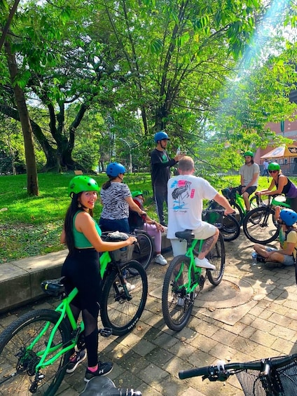 Picture 8 for Activity Medellin: Bike City Tour with Local Food and Drink Tastings