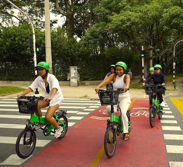 Picture 11 for Activity Medellin: Bike City Tour with Local Food and Drink Tastings