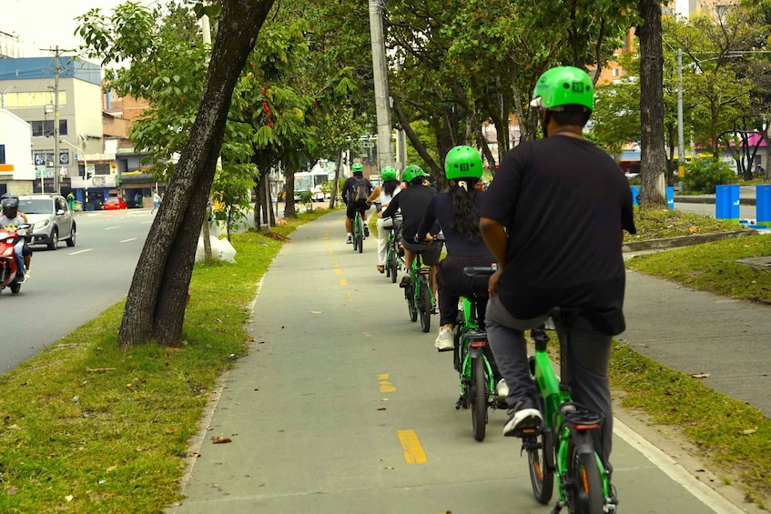 Picture 15 for Activity Medellin: Bike City Tour with Local Food and Drink Tastings