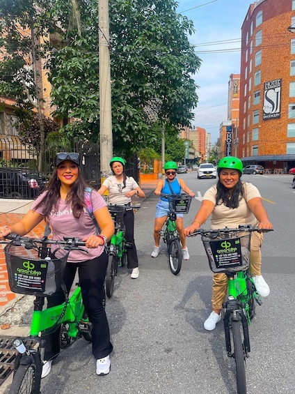 Picture 17 for Activity Medellin: Bike City Tour with Local Food and Drink Tastings