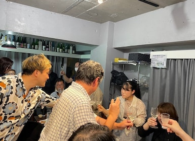 Tsukiji: Esperienza di degustazione di sake senza limiti