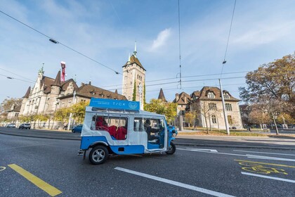 Zürich: Zürich: Yksityinen eTukTuk kaupunkikierros