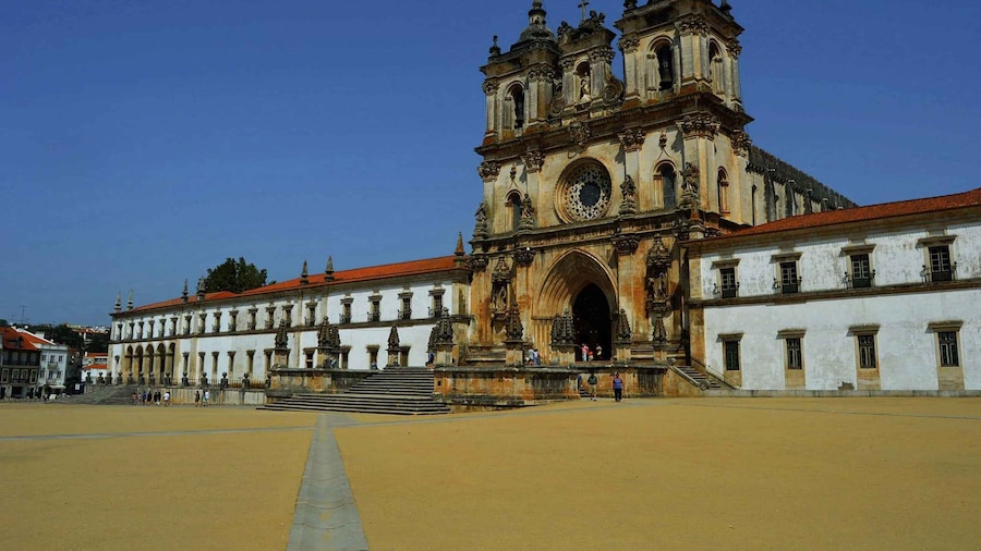 Alcobaça and Batalha Monasteries: Private Tour