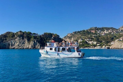 Boat trip Isola Bella with snorkelling