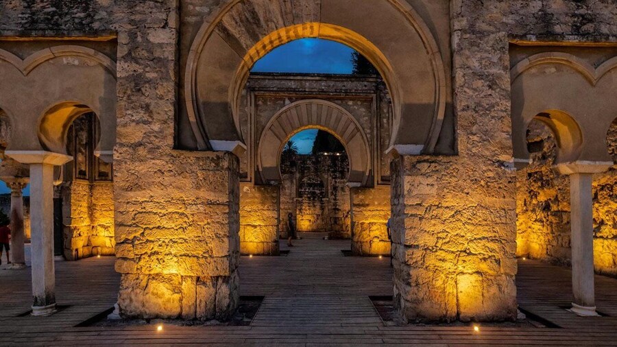Cordoba: Guided Tour of Medina Azahara at Night