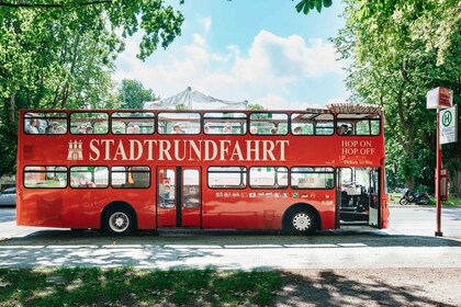 Hamburg: Line A Hop-On Hop-Off Sightseeing Tour