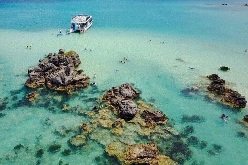 Bermuda Sundeck Sightseeing and Snorkel Experience