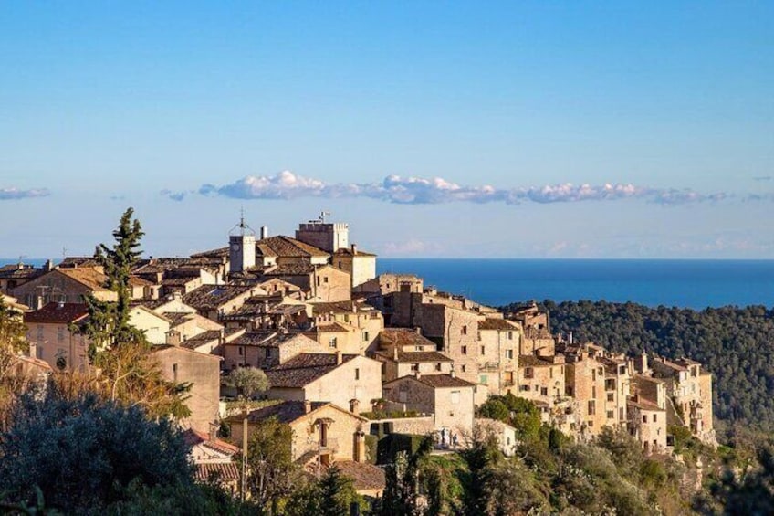 Provence Countryside and its Medieval Villages Full Day Trip