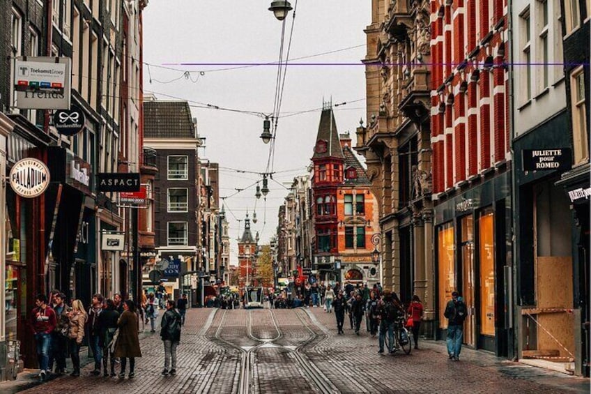 Anne Frank Story & Neighborhood Walk Tour in Amsterdam
