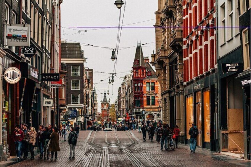  Anne Frank Story & Neighborhood Walk Tour in Amsterdam