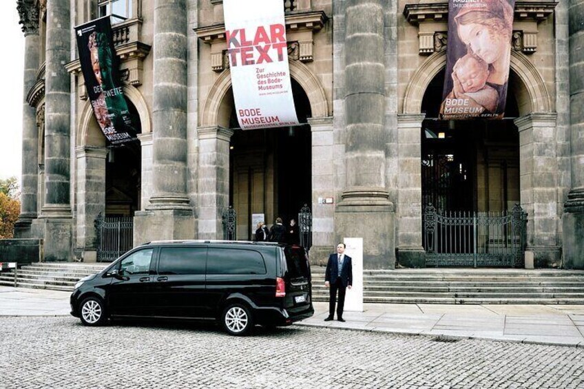 Berlin to Potsdam WW2 and Cold War Private Black Van Tour
