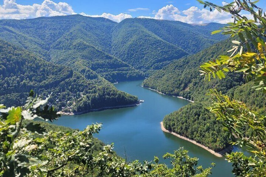 Paddle and Hike A Day Trip on the Stunning Lakes of Carpathians 