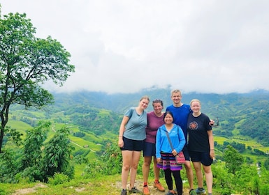 Dari Hanoi: Tur Trekking Sapa 2 Hari dengan Transfer Limusin