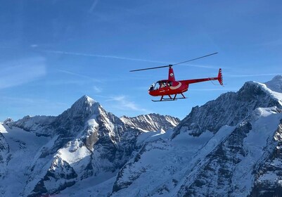 Bern: Privat, 42 minutter lang helikoptertur i de sveitsiske alper