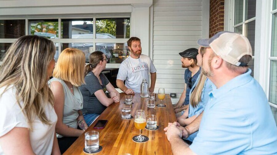 Hoppin' Seattle Brew Tour By Junket