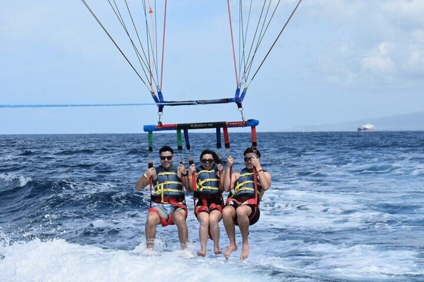 1000ft Parasailing Experience in Waikiki, Hawaii 