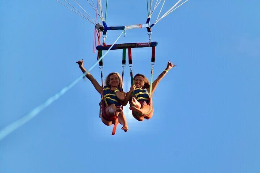 Parasailing in Waikiki from Oahu Hawaii