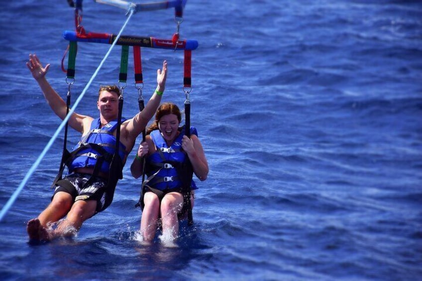 Parasailing in Waikiki Beach