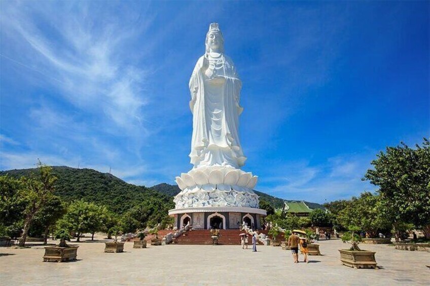 Da Nang Explore: Lady Buddha, Monkey Mountain & Am Phu Cave Tour