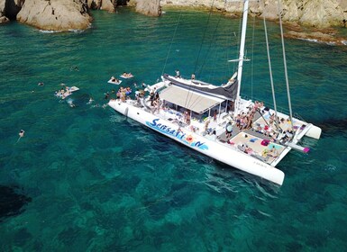 Lloret de Mar: Celebration Cruise with BBQ and Drinks