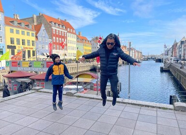 Copenhagen: Private City Walking Tour with Canal Tour Ticket