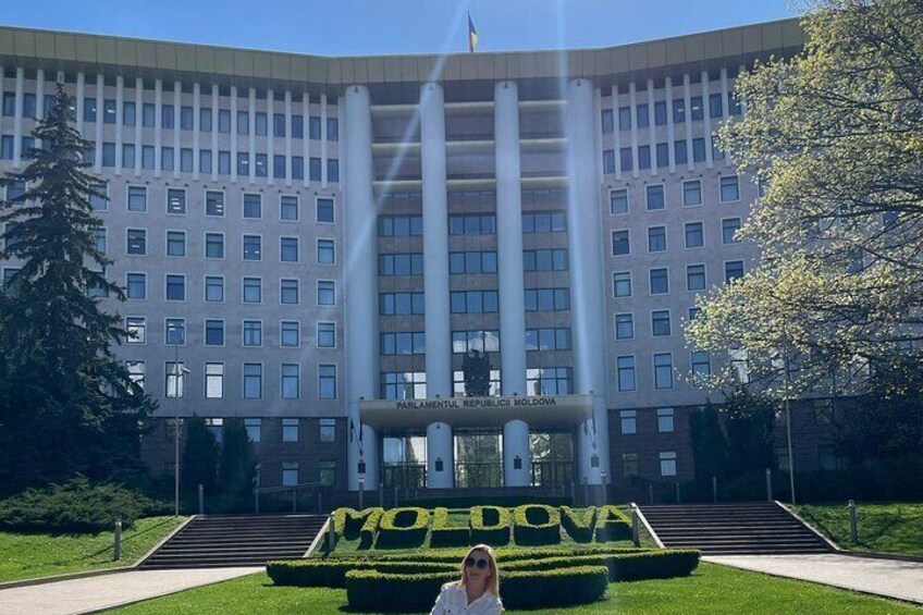 3 Hours Walking Tour of Chisinau with Local Guide