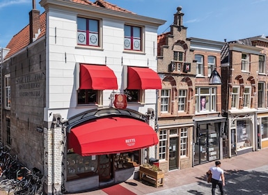 Dordrecht: Distilleerderij Tour met Nederlandse Gin & Jenever proeverij