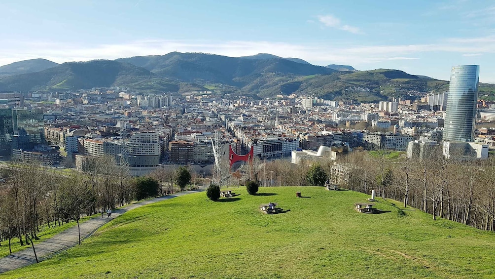 Picture 2 for Activity Bilbao Walking Tour and cable car in spanish