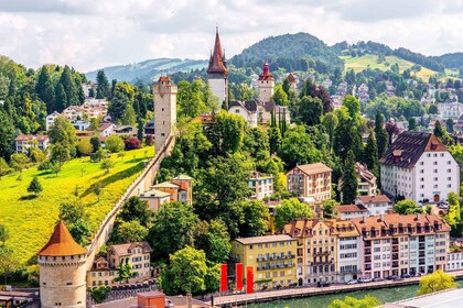 Viaje privado desde Zúrich al monte Rigi a través de la ciudad de Lucerna