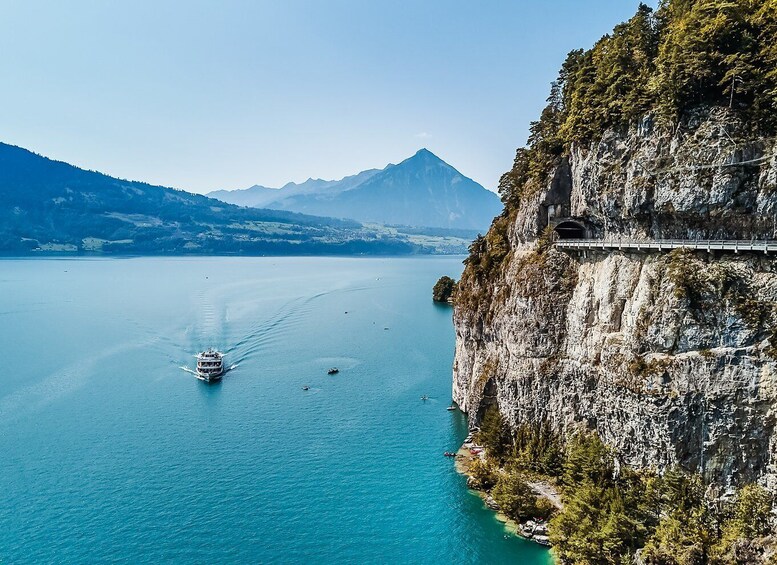 Interlaken: Boat Day Pass on Lake Thun and Lake Brienz