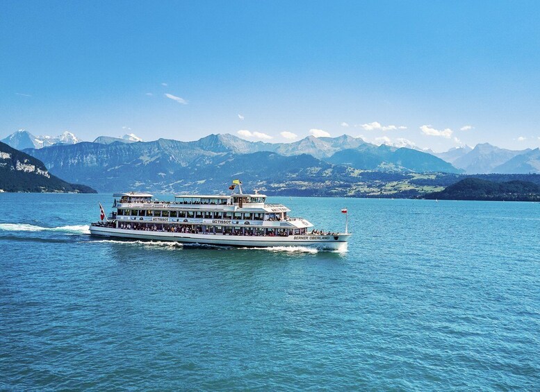 Picture 2 for Activity Interlaken: Boat Day Pass on Lake Thun and Lake Brienz