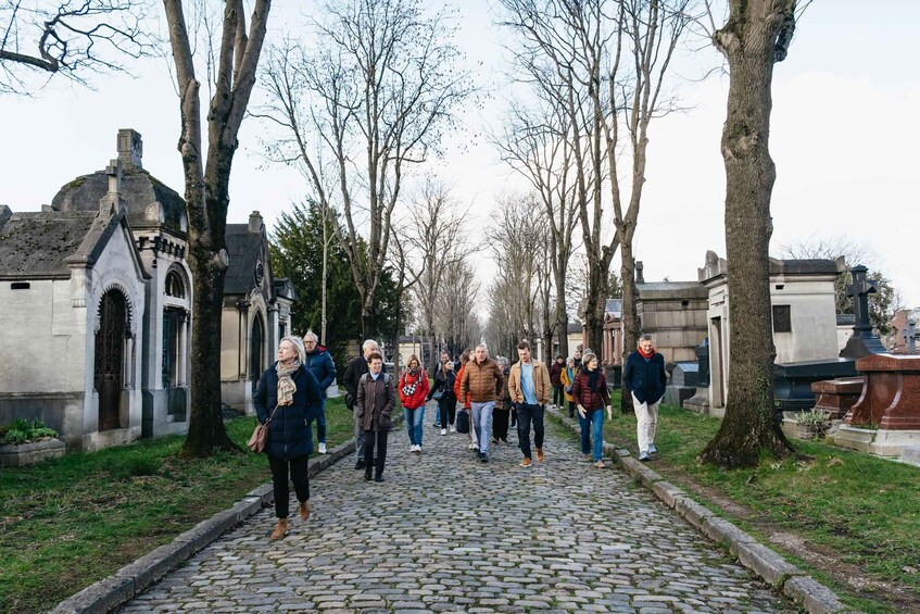 Picture 14 for Activity Paris: Pere Lachaise Cemetery Guided Tour